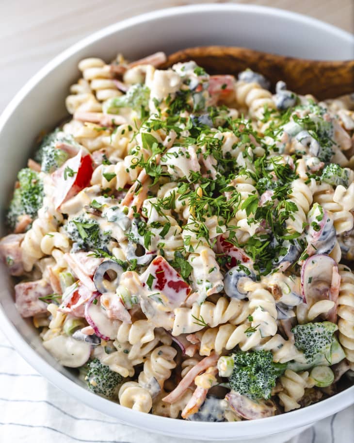 Ranch Pasta Salad Recipe (Creamy and VeggiePacked) Kitchn